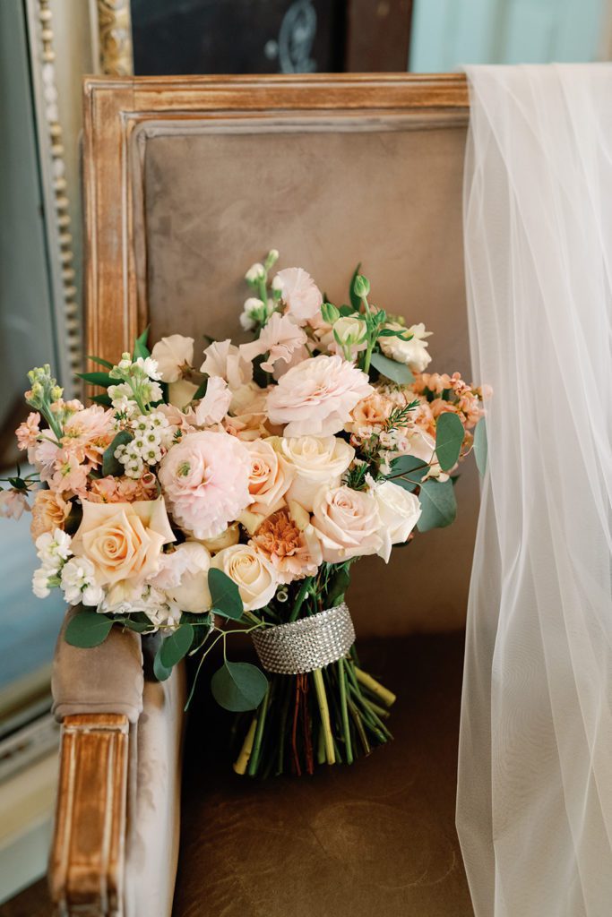 blush wedding bouquet 